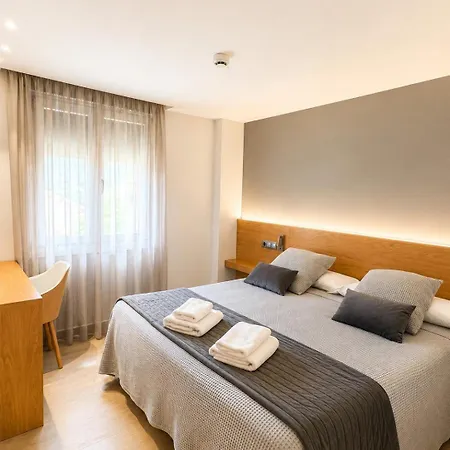 Hostal Ibaisek-3